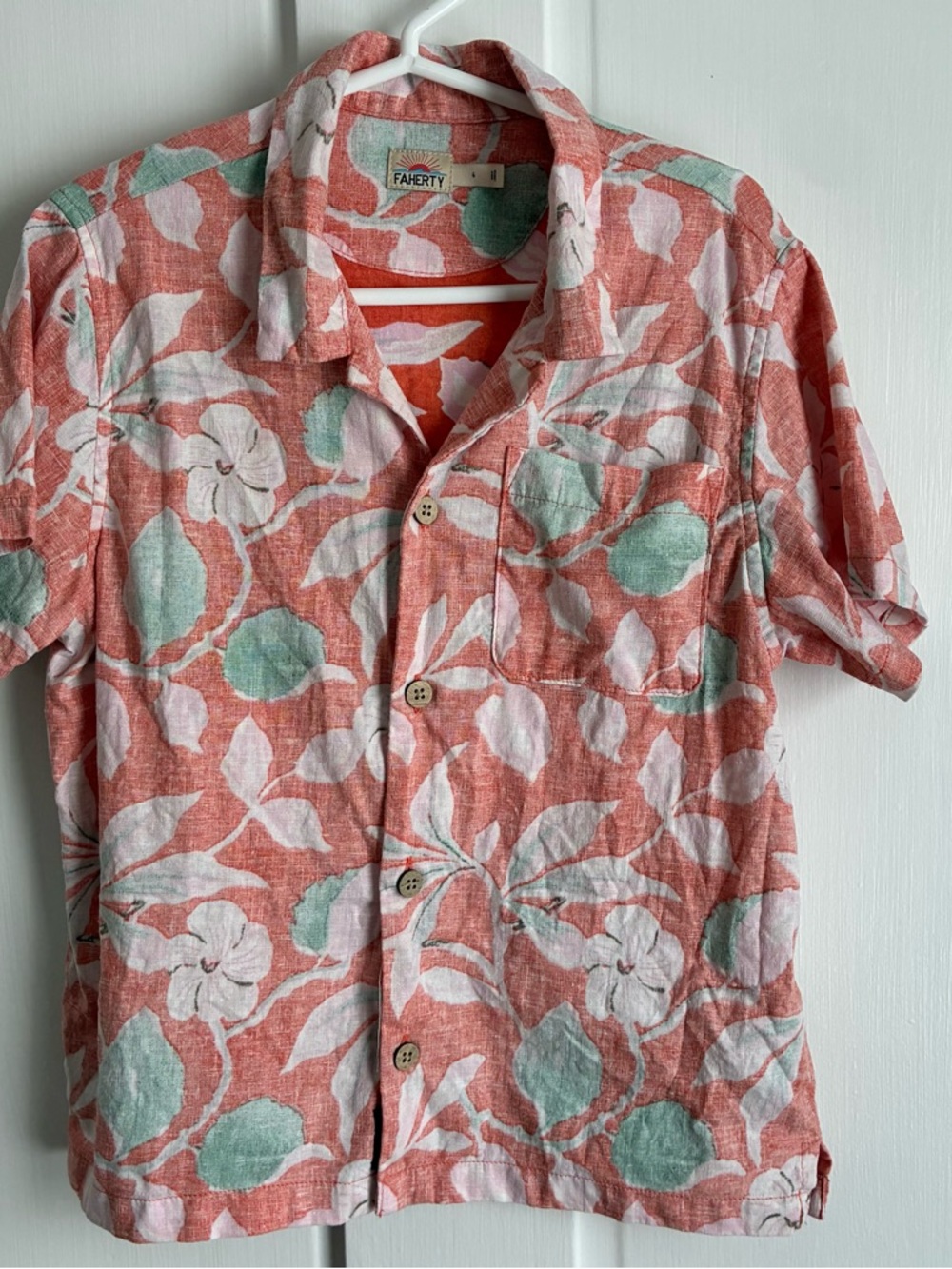 Faherty Breeze flora print short sleeve button down Youth - size 6